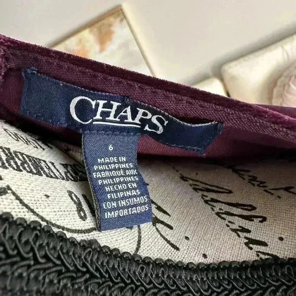 Chaps Women's Velvet Dress Size 6 Plum Purple Faux Wrap V-Neck Knee Length - Picture 2 of 3